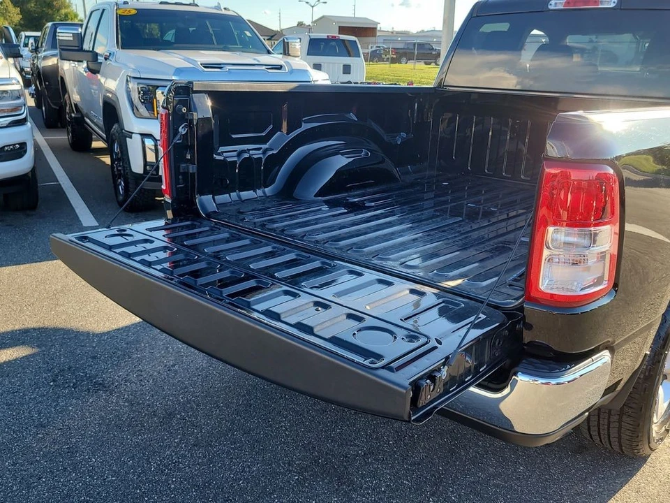 2023 Ram 1500 2nd Gen - Image 8 of 12