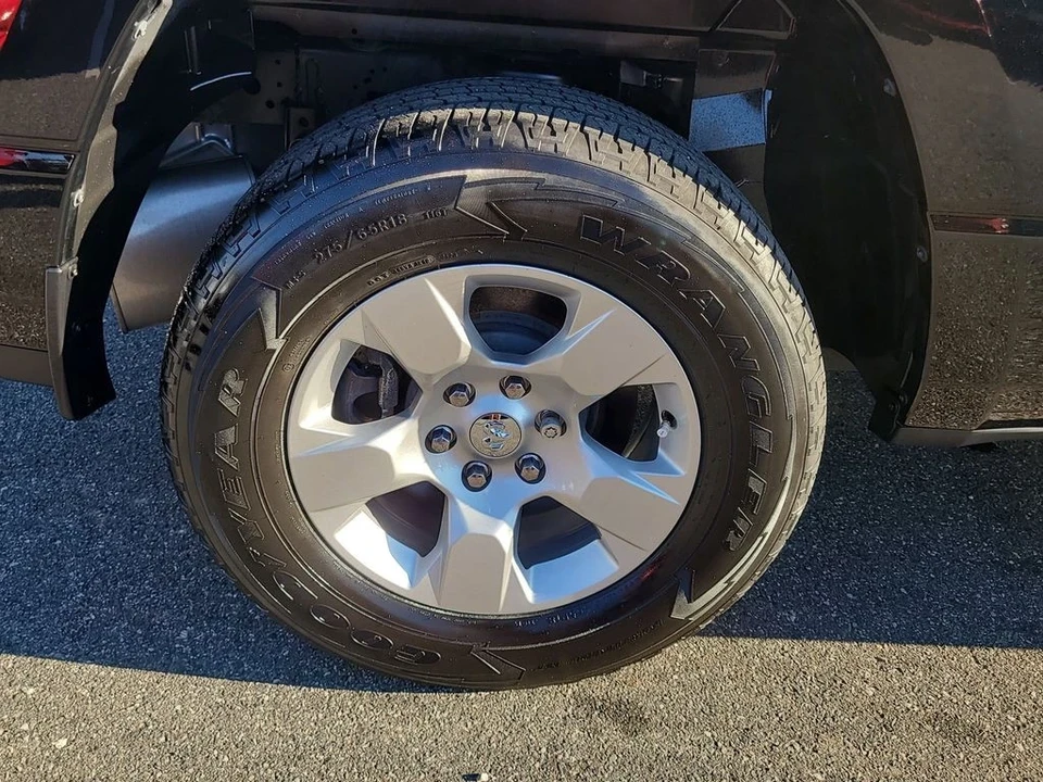 2023 Ram 1500 2nd Gen - Image 5 of 21