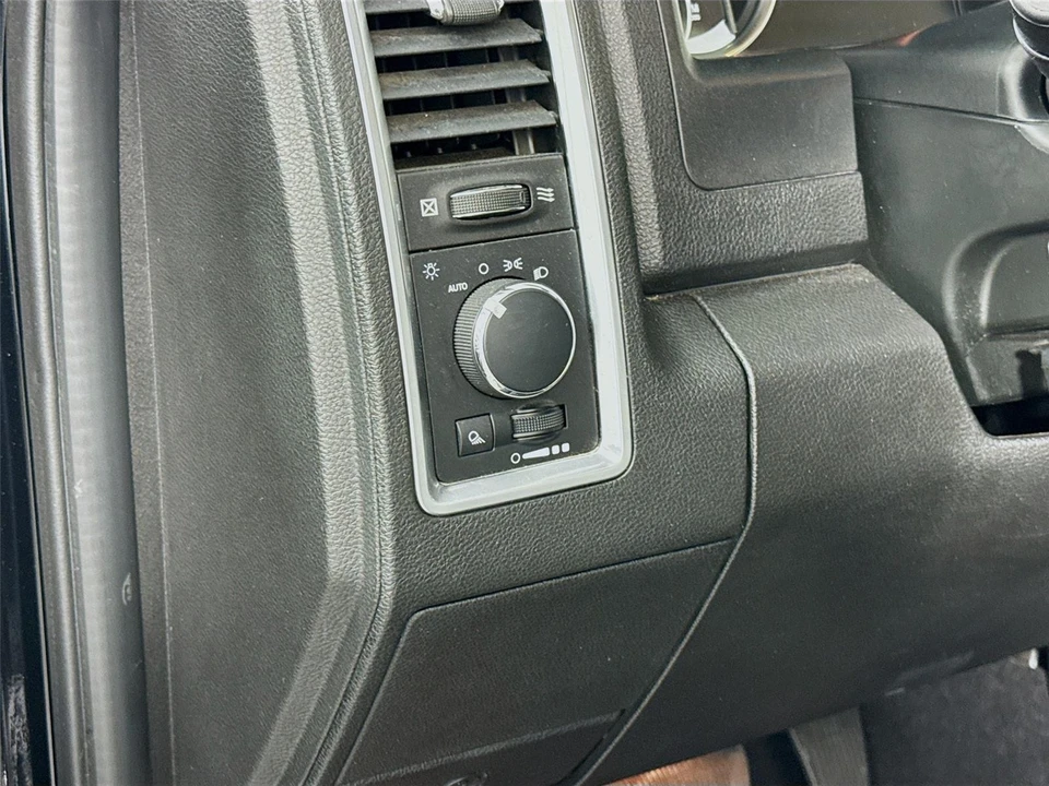 2023 Ram - Image 6 of 31