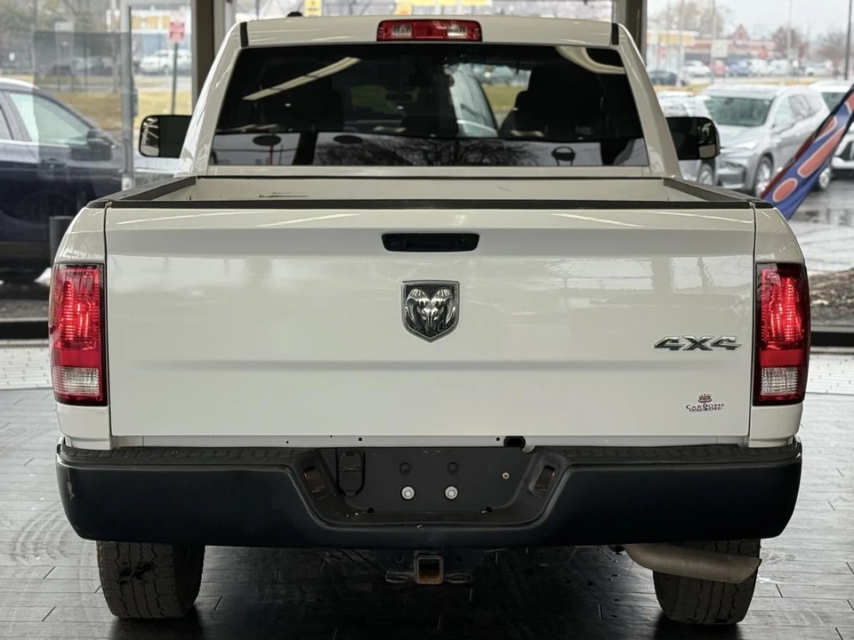 2023 Ram - Image 14 of 31