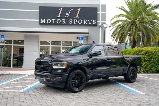 2023 Ram 1500 Laramie 4x4 Crew Cab 5'7" Box