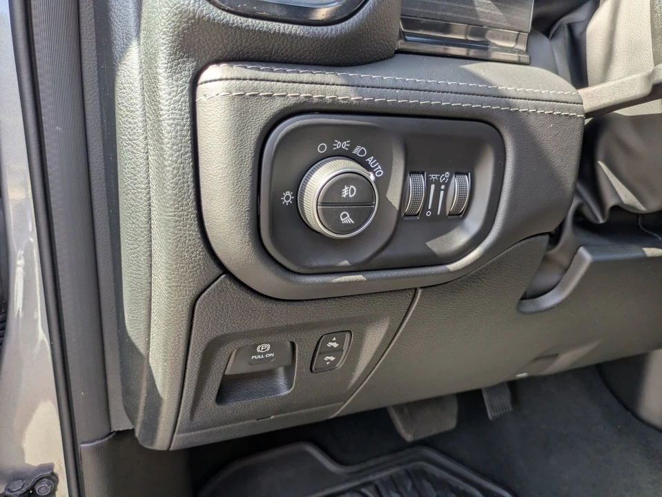 2023 Ram 1500 2nd Gen - Image 17 of 31