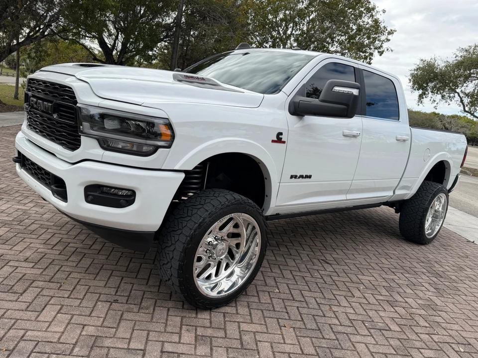 2023 Ram 2500 - Image 13 of 21