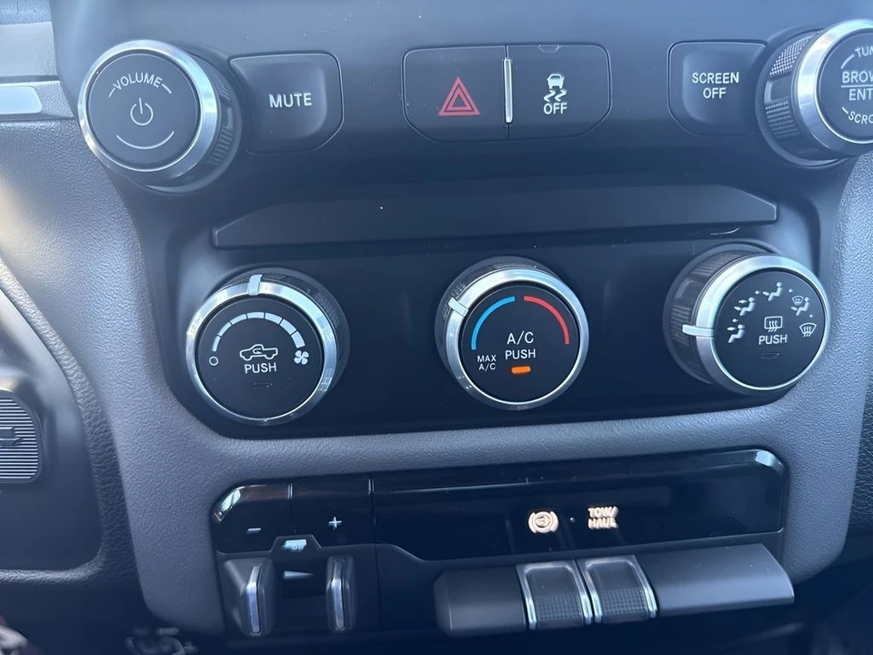 2023 Ram 2500 - Image 17 of 31