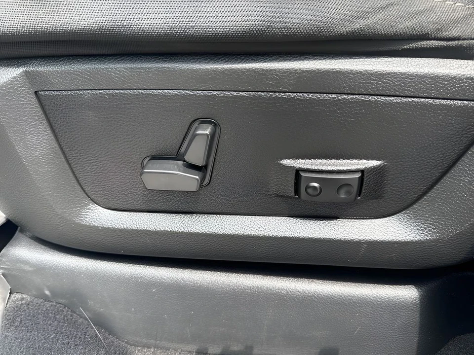 2023 Ram 2500 - Image 10 of 21