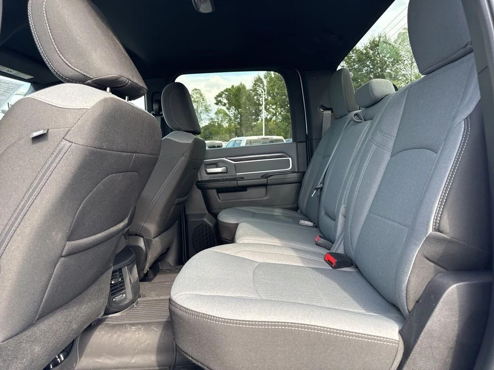 2023 Ram 2500 - Image 10 of 12