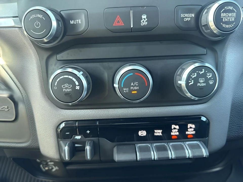 2023 Ram 2500 - Image 17 of 31