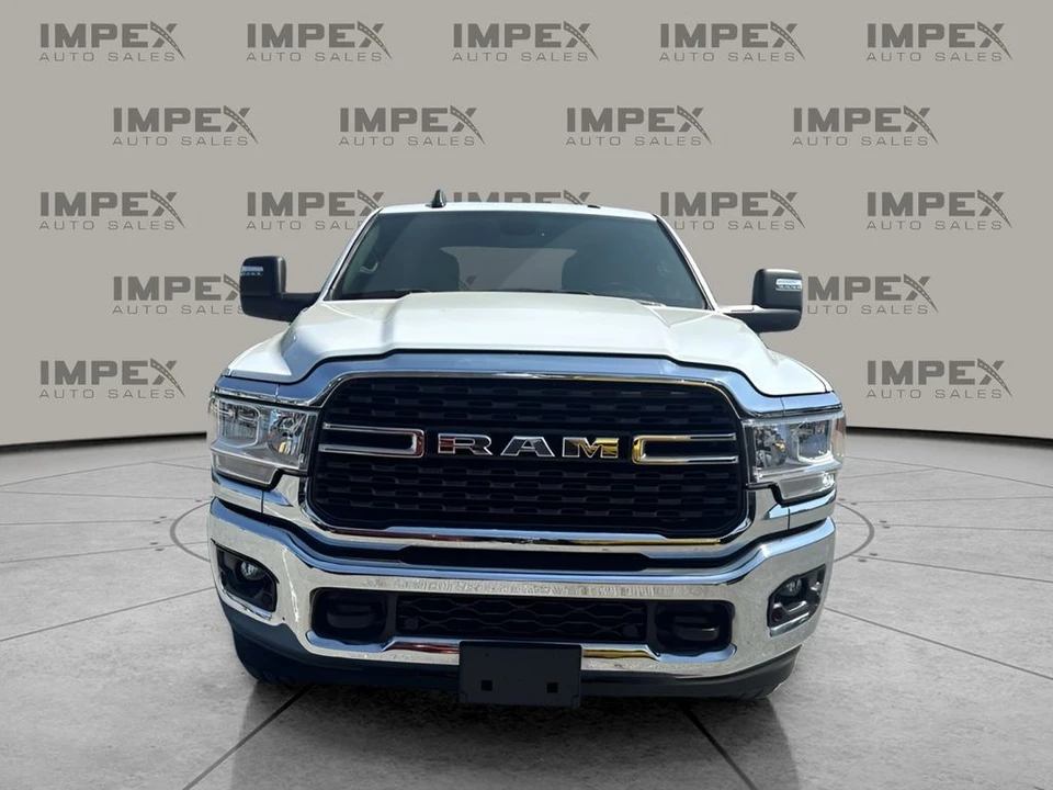 2023 Ram - Image 8 of 31