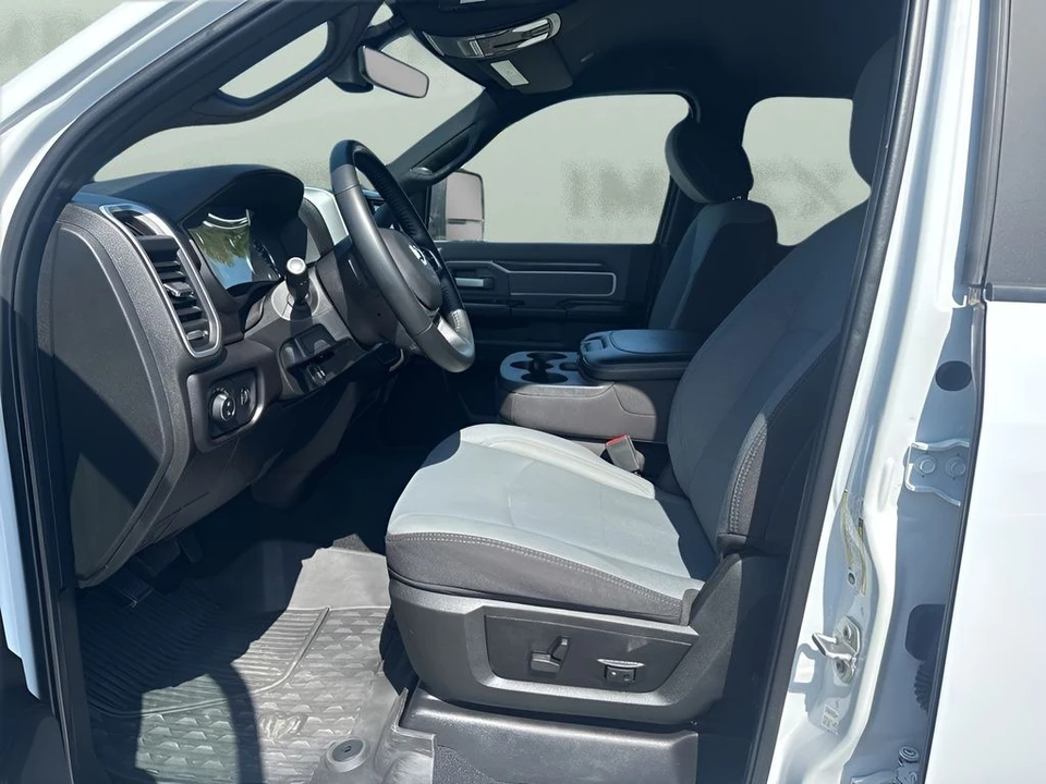 2023 Ram 2500 - Image 9 of 31
