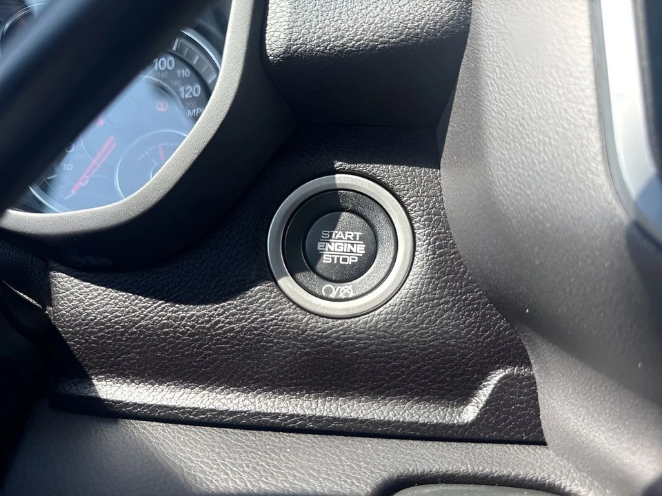 2023 Ram 2500 - Image 19 of 31