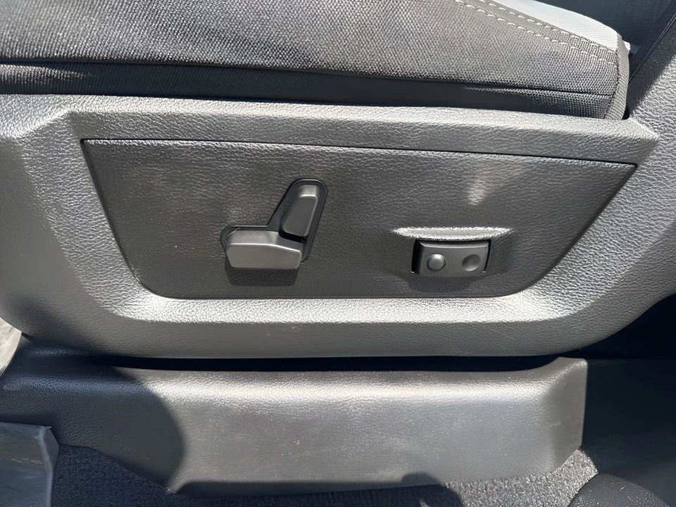 2023 Ram 2500 - Image 10 of 31