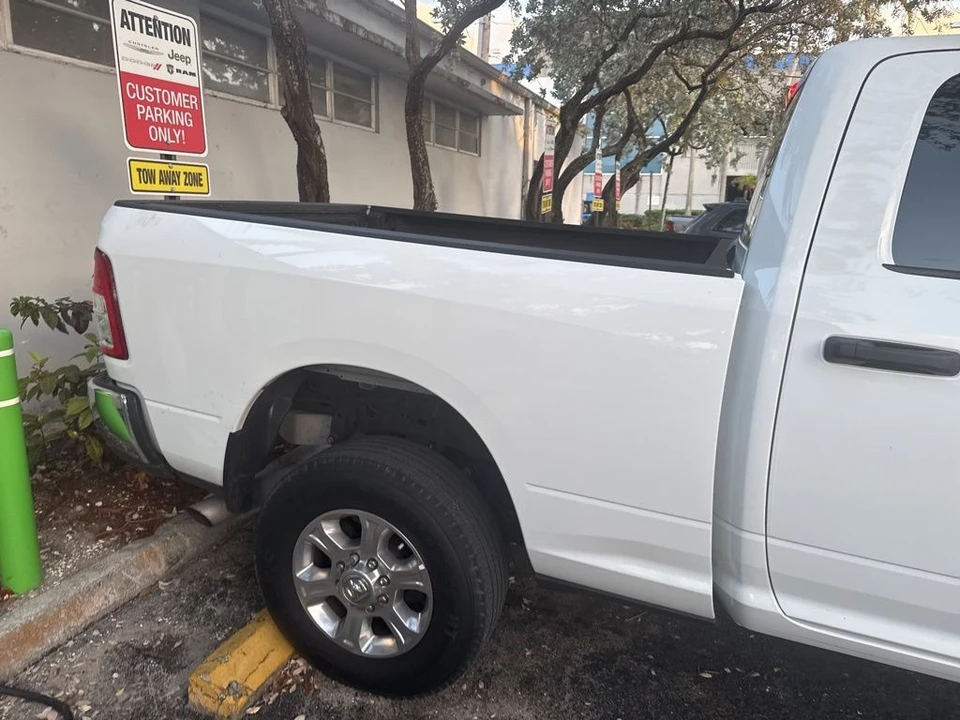 2023 Ram 2500 - Image 5 of 9