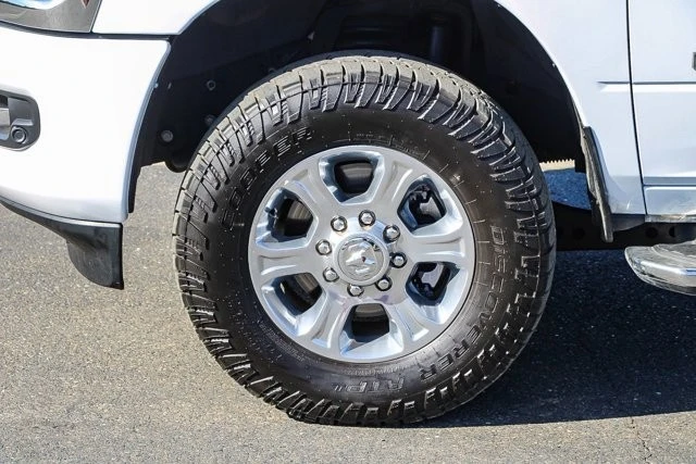 2023 Ram 2500 - Image 9 of 31