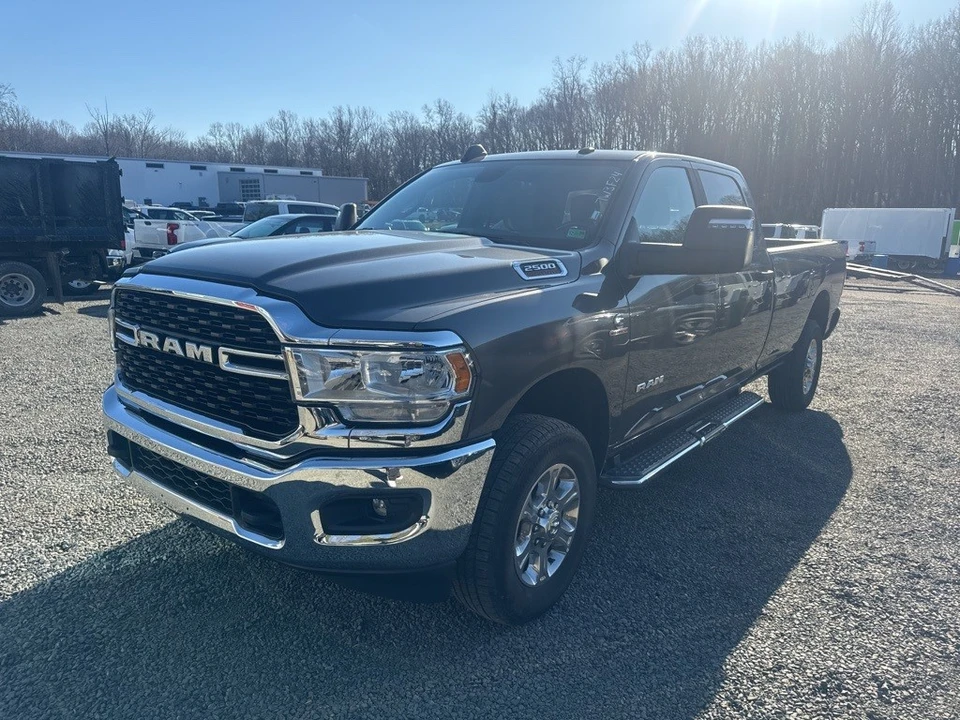 2023 Ram 2500 - Image 3 of 12