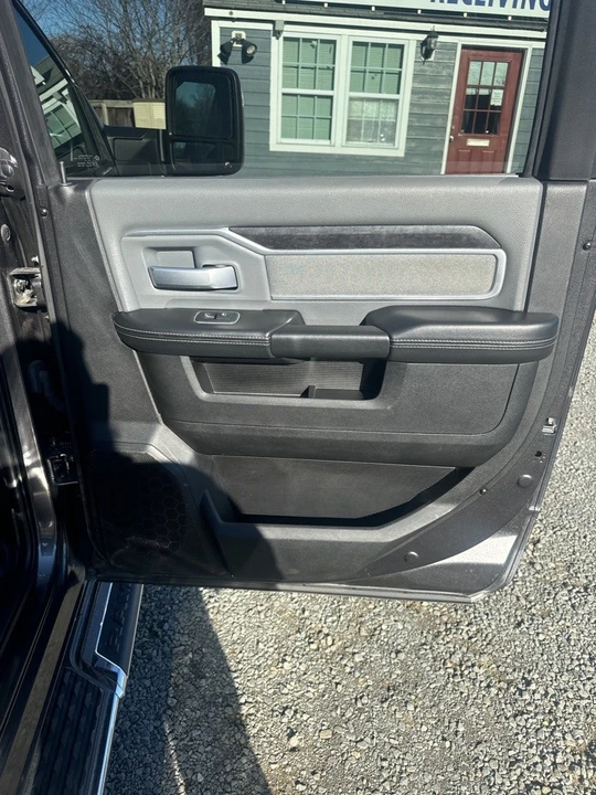 2023 Ram 2500 - Image 8 of 12