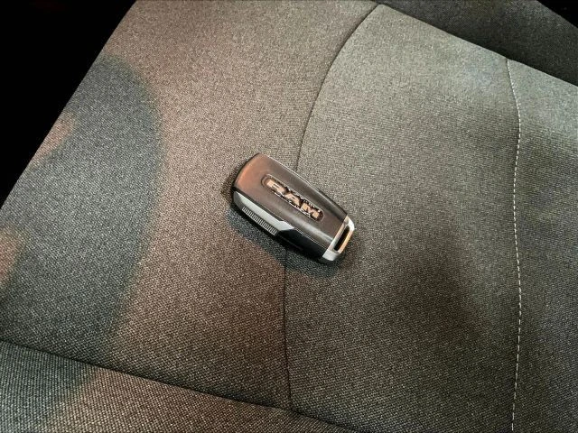 2023 Ram 2500 - Image 27 of 31