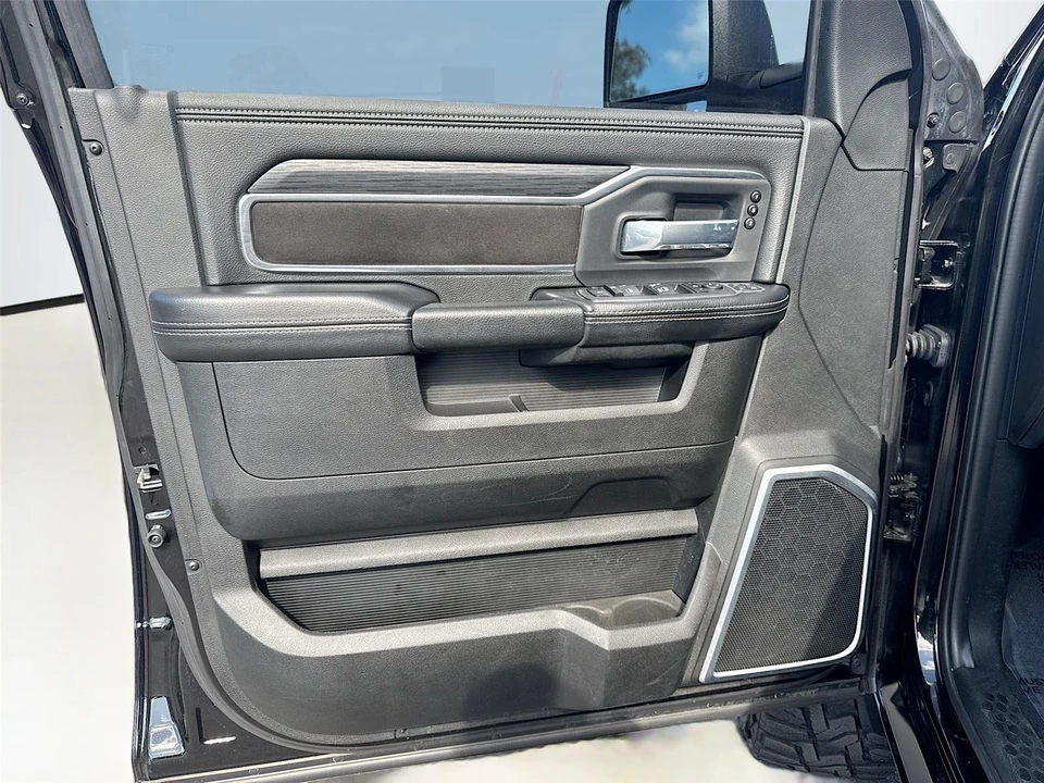 2023 Ram 2500 - Image 19 of 21