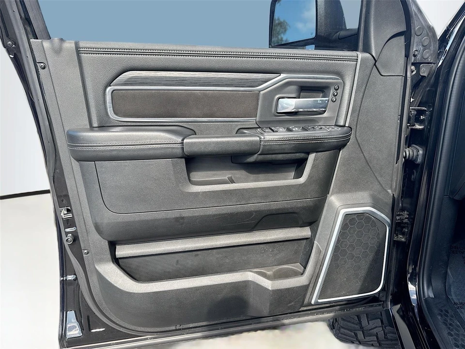 2023 Ram 2500 - Image 19 of 21