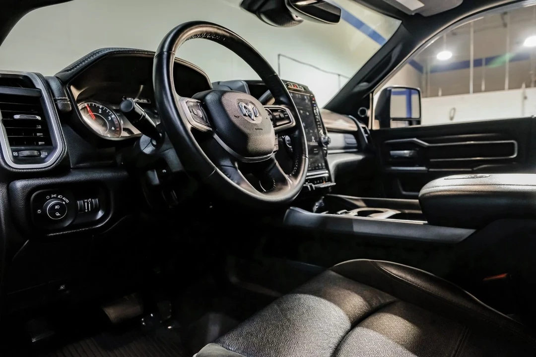 2023 Ram 2500 - Image 3 of 12