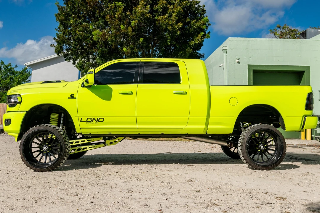 2023 Ram 2500 - Image 3 of 31