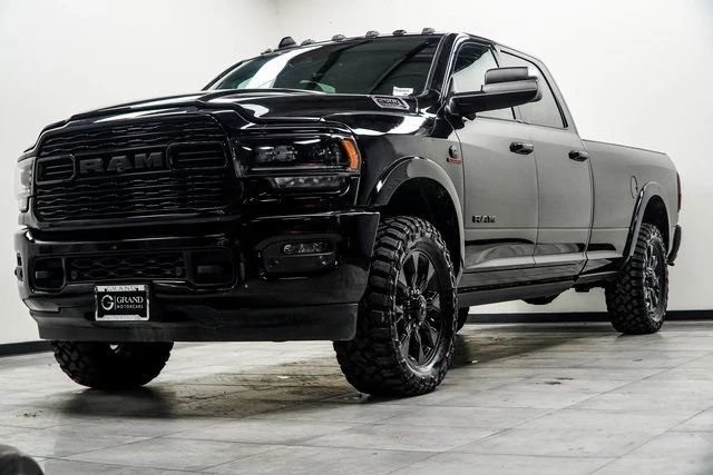 2023 Ram 2500 - Image 3 of 12