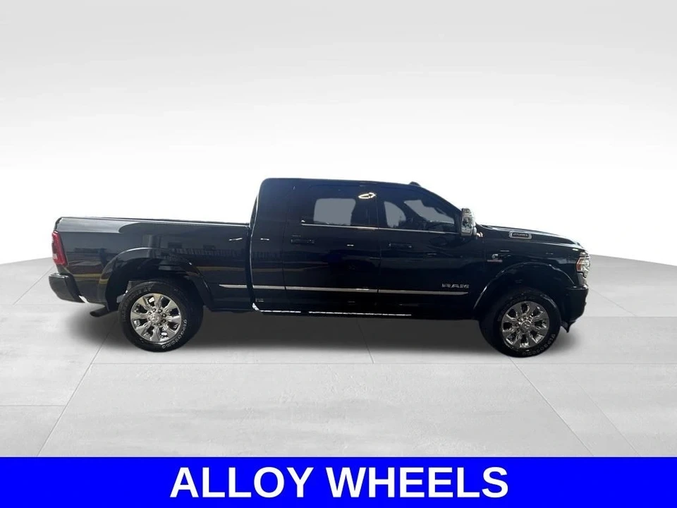 2023 Ram 2500 - Image 3 of 12