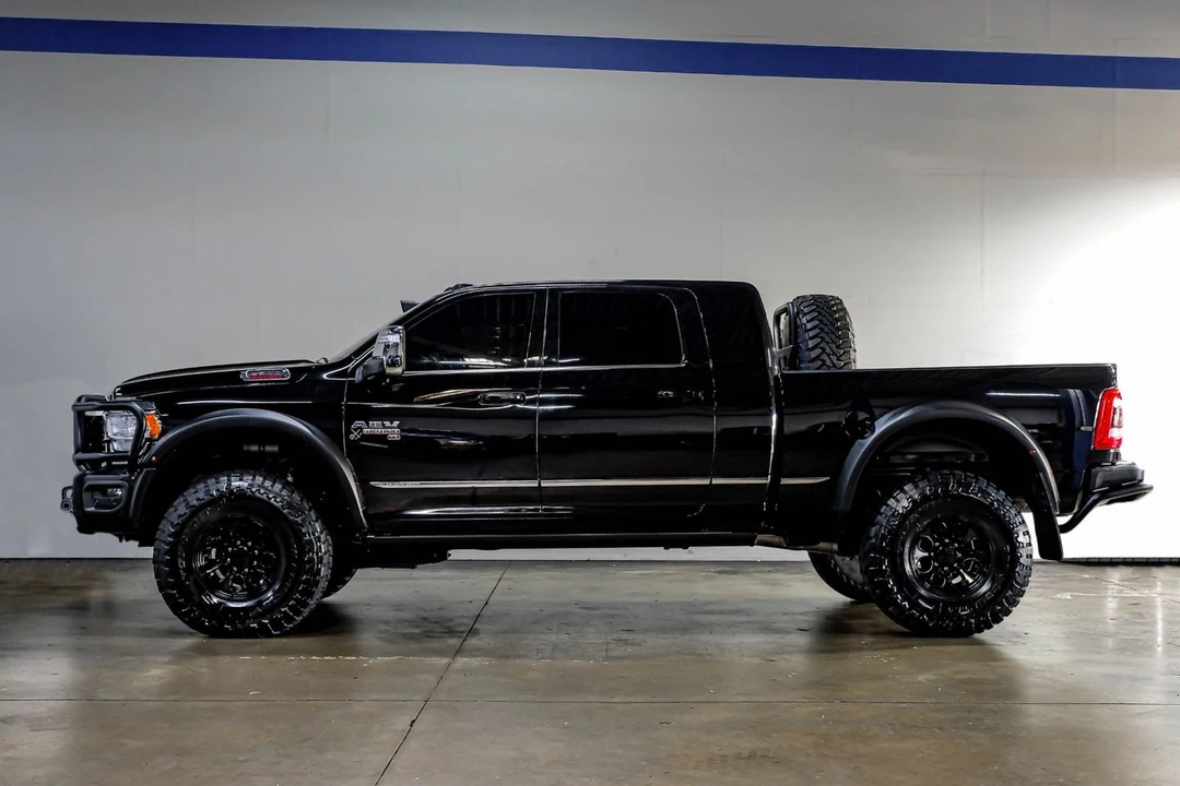 2023 Ram 2500 - Image 16 of 21