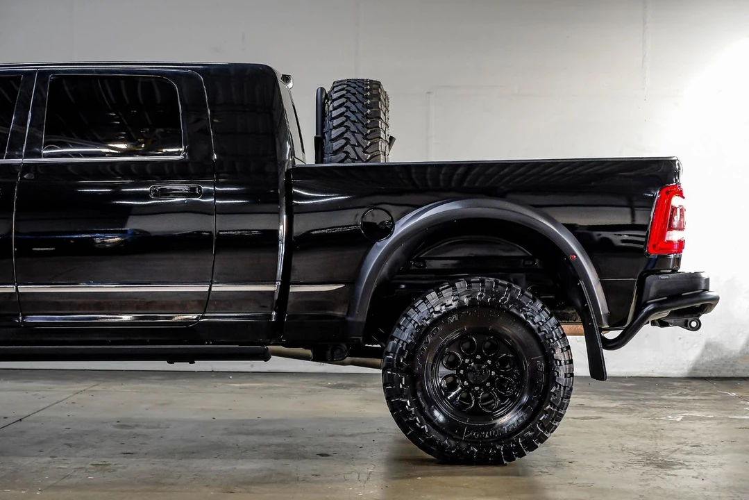 2023 Ram 2500 - Image 18 of 21