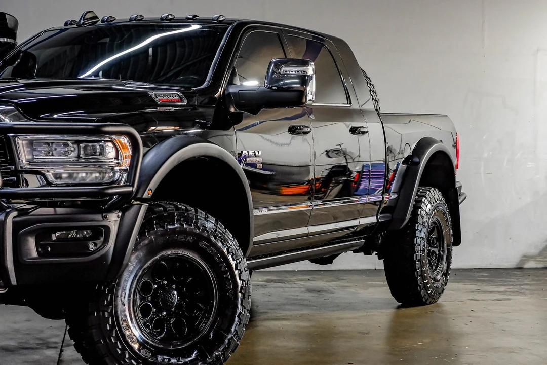 2023 Ram 2500 - Image 9 of 31
