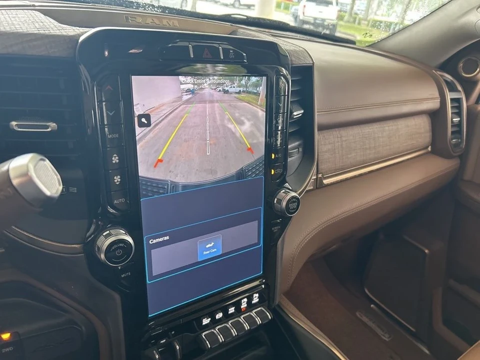 2023 Ram 2500 - Image 9 of 12