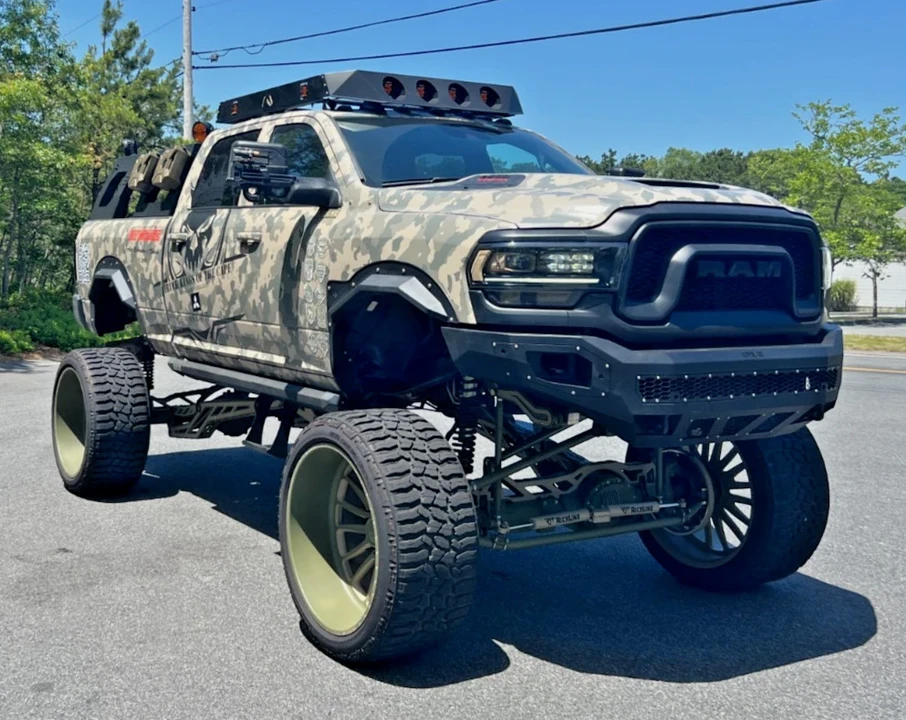 2023 Ram 2500 - Image 2 of 21
