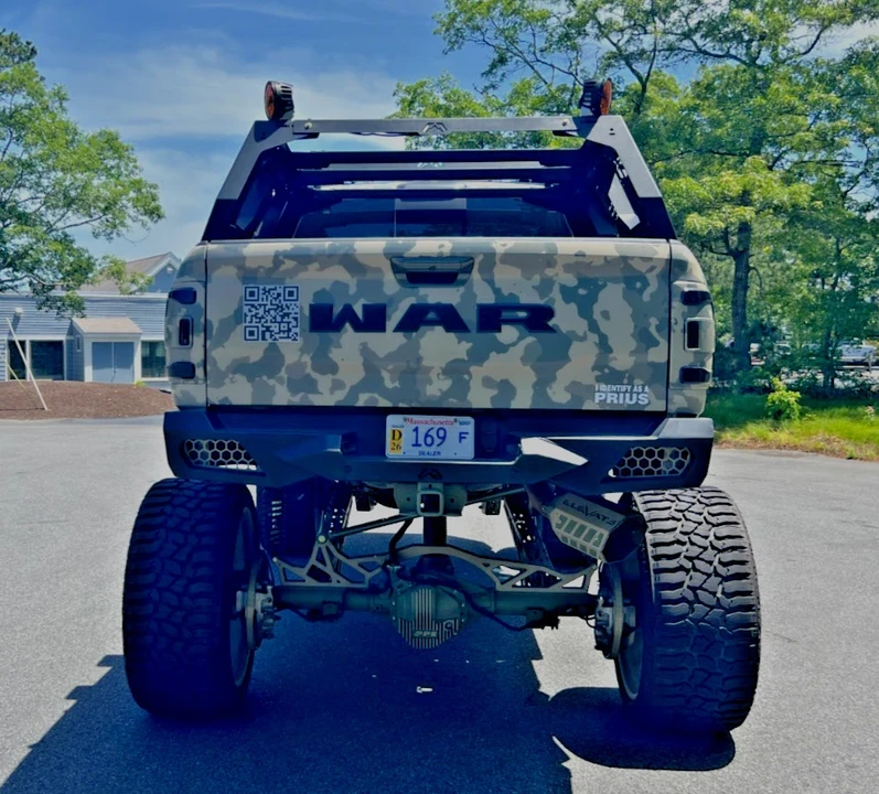 2023 Ram 2500 - Image 4 of 21