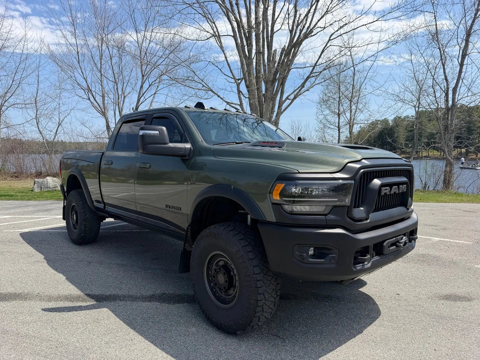 2023 Ram 2500 - Image 13 of 31