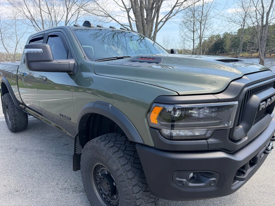 2023 Ram 2500 - Image 14 of 31