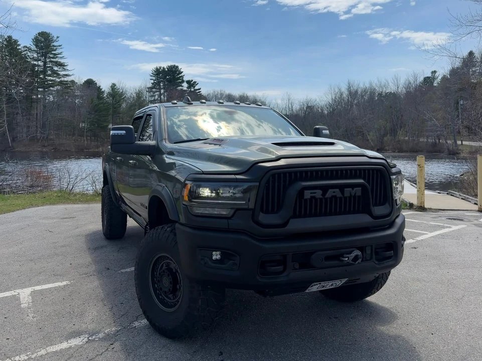 2023 Ram 2500 - Image 15 of 31