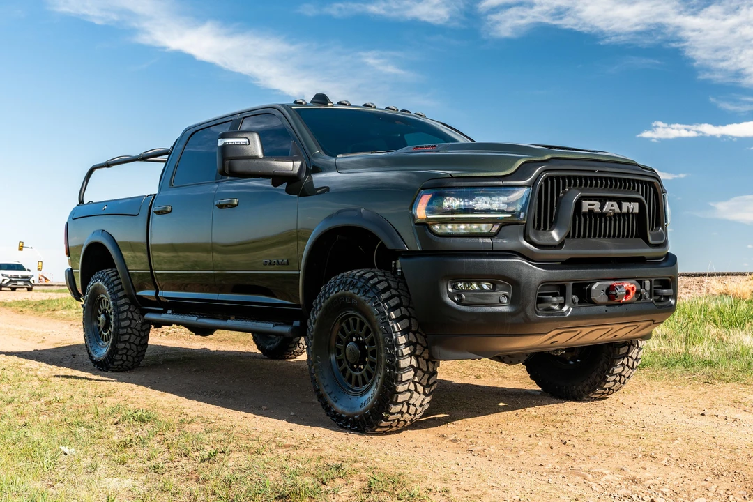 2023 Ram 2500 - Image 17 of 31