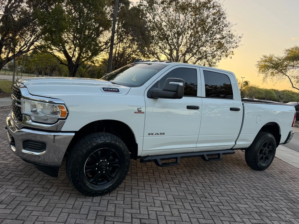 2023 Ram 2500 - Image 14 of 21