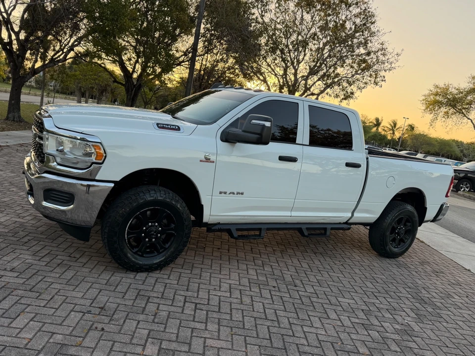 2023 Ram 2500 - Image 3 of 21