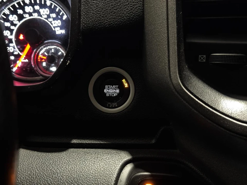 2023 Ram 2500 - Image 7 of 31
