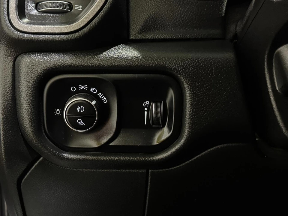 2023 Ram 2500 - Image 27 of 31