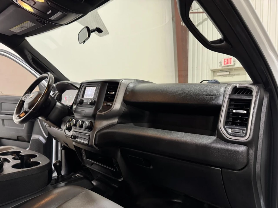 2023 Ram 2500 - Image 12 of 31