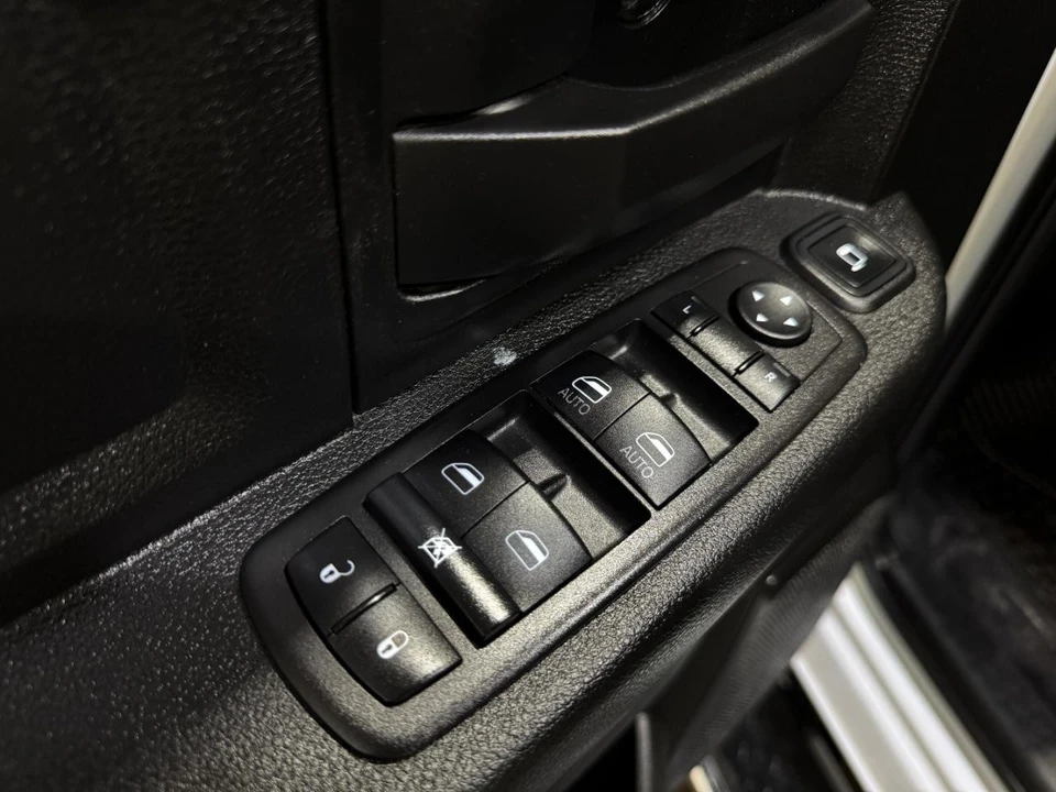 2023 Ram 2500 - Image 28 of 31