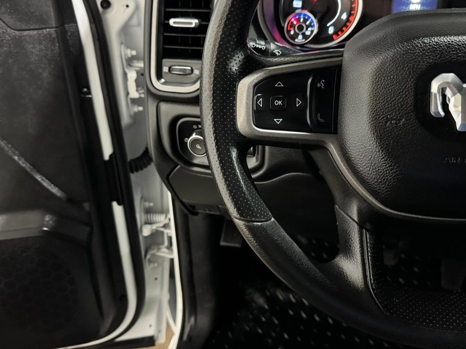 2023 Ram 2500 - Image 23 of 31