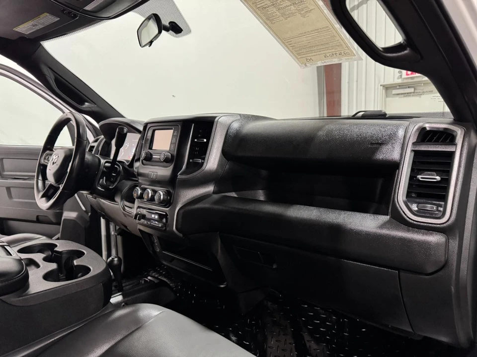 2023 Ram 2500 - Image 12 of 31