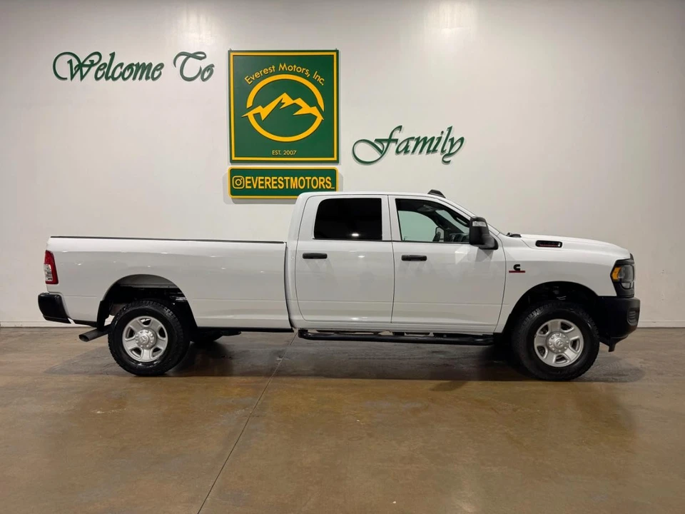 2023 Ram 2500 - Image 9 of 31