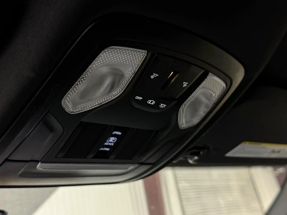 2023 Ram 2500 - Image 9 of 25
