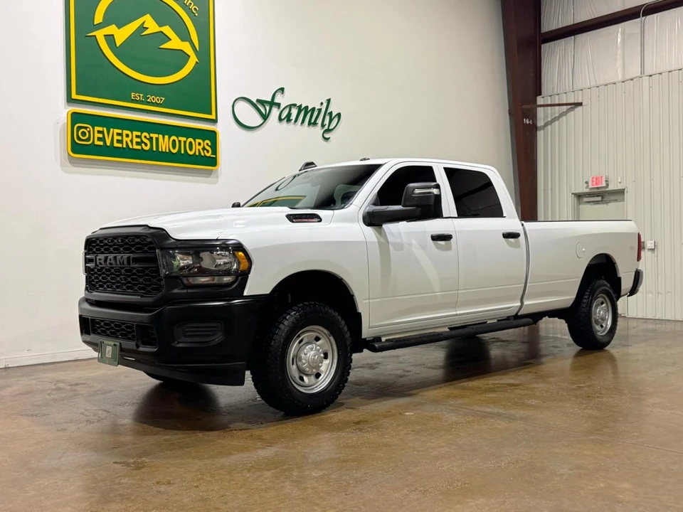 2023 Ram 2500 - Image 3 of 31