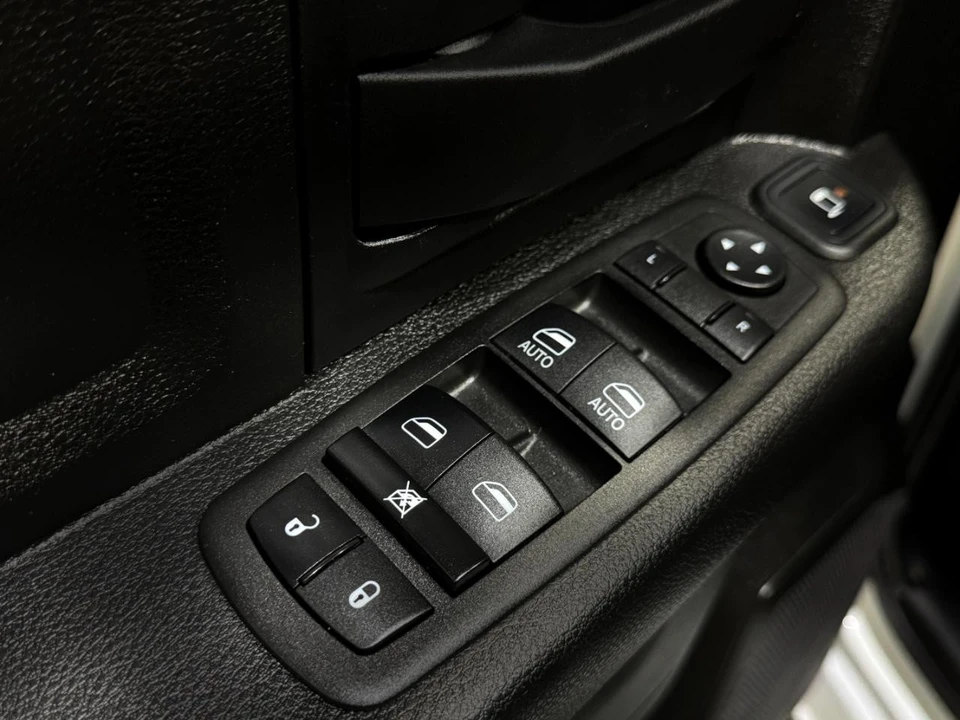 2023 Ram 2500 - Image 29 of 31