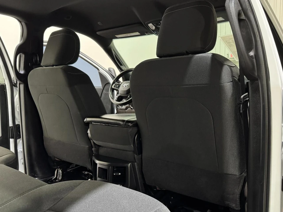 2023 Ram 2500 - Image 16 of 31