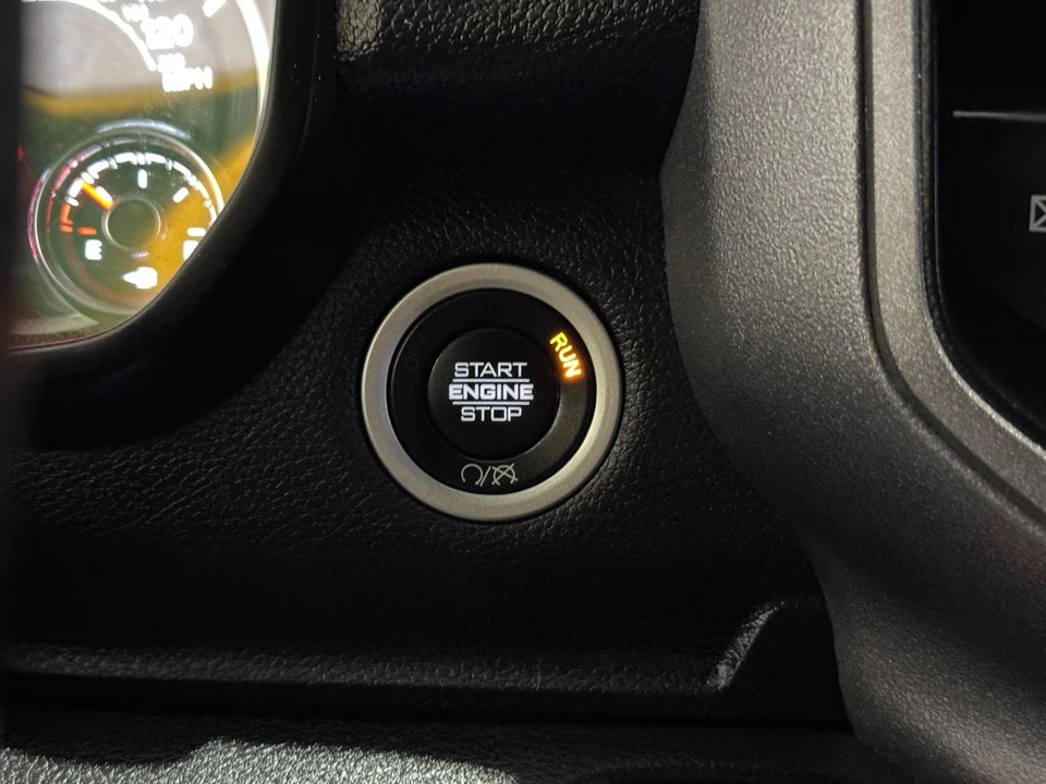 2023 Ram 2500 - Image 28 of 31